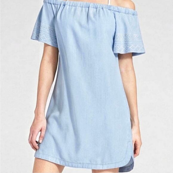 Athleta Riviera Off the Shoulder Embroidered Sleeve Chambray Dress - size Medium - Picture 1 of 8